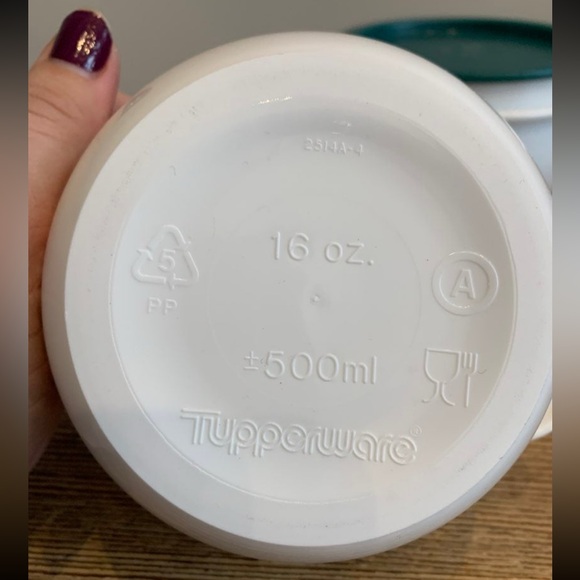 Tupperware Lot - Picture 2 of 5